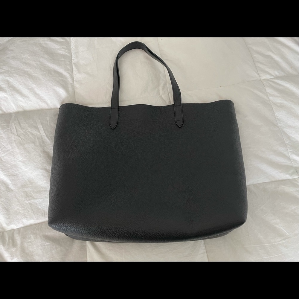 Cuyana - Black Leather structured tote